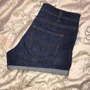 LEVI HIGH WAISTED SHORTS